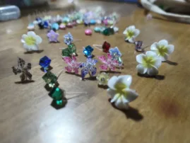 boucles d'oreilles totalement hypoallergénique en résine et acrylique